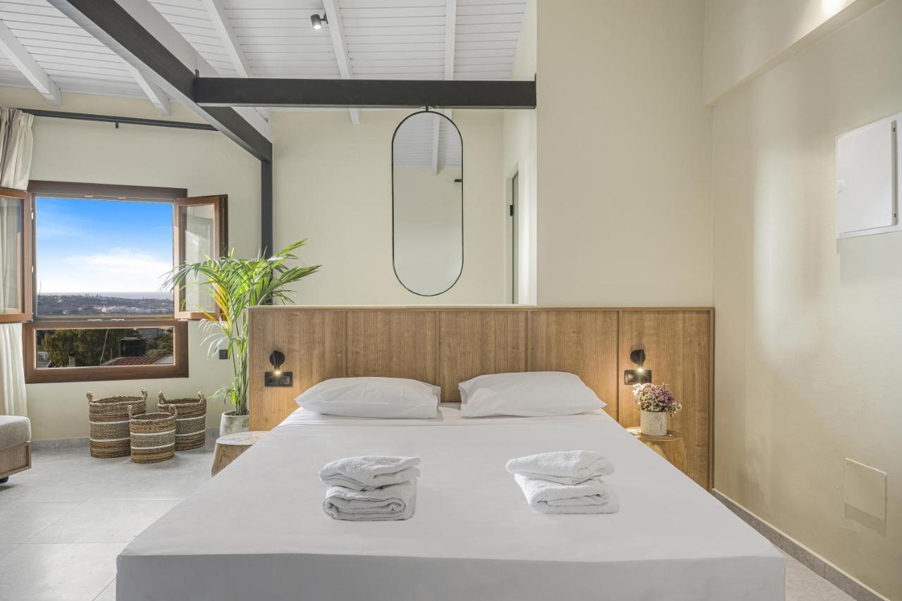 Achatis Suites Hersonissos  Exteriör bild