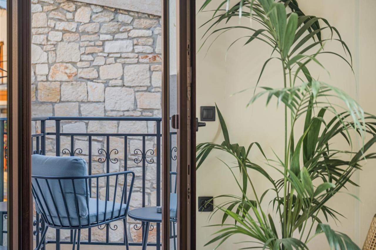 Achatis Suites Hersonissos  Exteriör bild